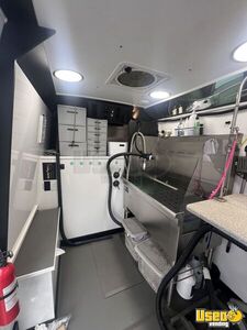 2020 Sprinter 2500 Pet Care / Veterinary Truck Floor Drains California Diesel Engine for Sale