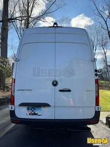 2020 Sprinter 2500 Pet Care / Veterinary Truck Removable Trailer Hitch Connecticut Diesel Engine for Sale