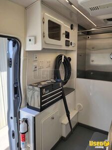 2020 Transit Pet Care / Veterinary Truck Electrical Outlets Montana Gas Engine for Sale