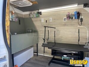 2020 Transit Pet Care / Veterinary Truck Exterior Lighting Arizona Gas Engine for Sale