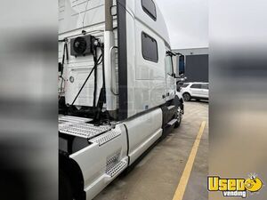 2020 Vnl Volvo Semi Truck 3 Texas for Sale