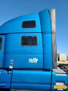 2020 Vnl Volvo Semi Truck Under Bunk Storage California for Sale