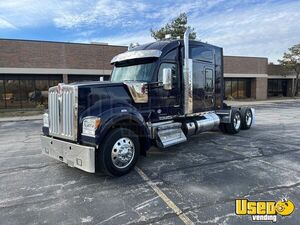 2020 W990 Kenworth Semi Truck Double Bunk Kansas for Sale