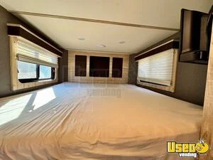 2021 69226s-2sl-gn-e-mid-lq 2-horse Lq Trailer City Water Hookup Vermont for Sale