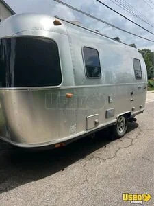 2021 19' Airstream Bambi Trailer with Bathroom Tiny Home on Wheels for Sale in Tennessee!