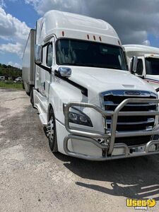 2021 Cascadia Freightliner Semi Truck Double Bunk Florida for Sale