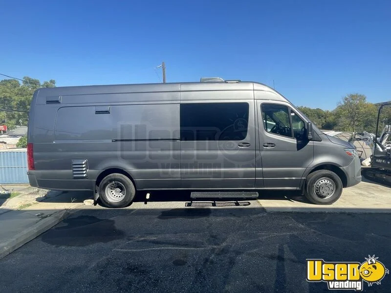 2021 Catering Food Truck North Carolina Diesel Engine for Sale