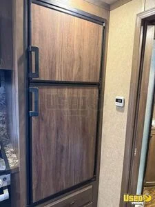 2021 Charger Living Quarters Horse Trailer Other Appliances Florida for Sale