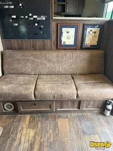 2021 Charger Living Quarters Horse Trailer Refrigerator Florida for Sale