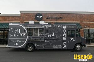 LOW MILES LIKE NEW- 2021 18' Ford F59 Morgan Olson Body Stepvan Food Truck w/ Pro-Fire Suppression for Sale in Michigan!