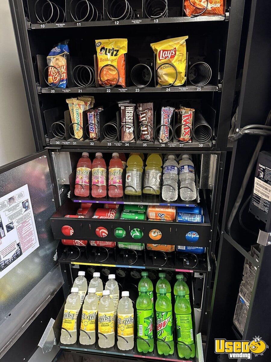 2021 Wittern USI Futura 3589 Snack & Soda Combo Electronic Vending