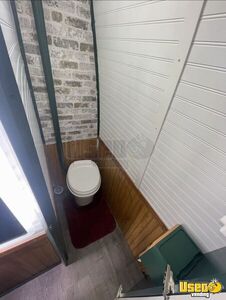 2021 High Roof Extended W/170 Mobile Hair & Nail Salon Truck 24 California Diesel Engine for Sale