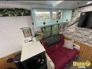 2021 High Roof Extended W/170 Mobile Hair & Nail Salon Truck Generator California Diesel Engine for Sale