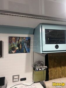 2021 High Roof Extended W/170 Mobile Hair & Nail Salon Truck Gray Water Tank California Diesel Engine for Sale