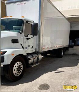 2021 Md6 Box Truck 2 California for Sale
