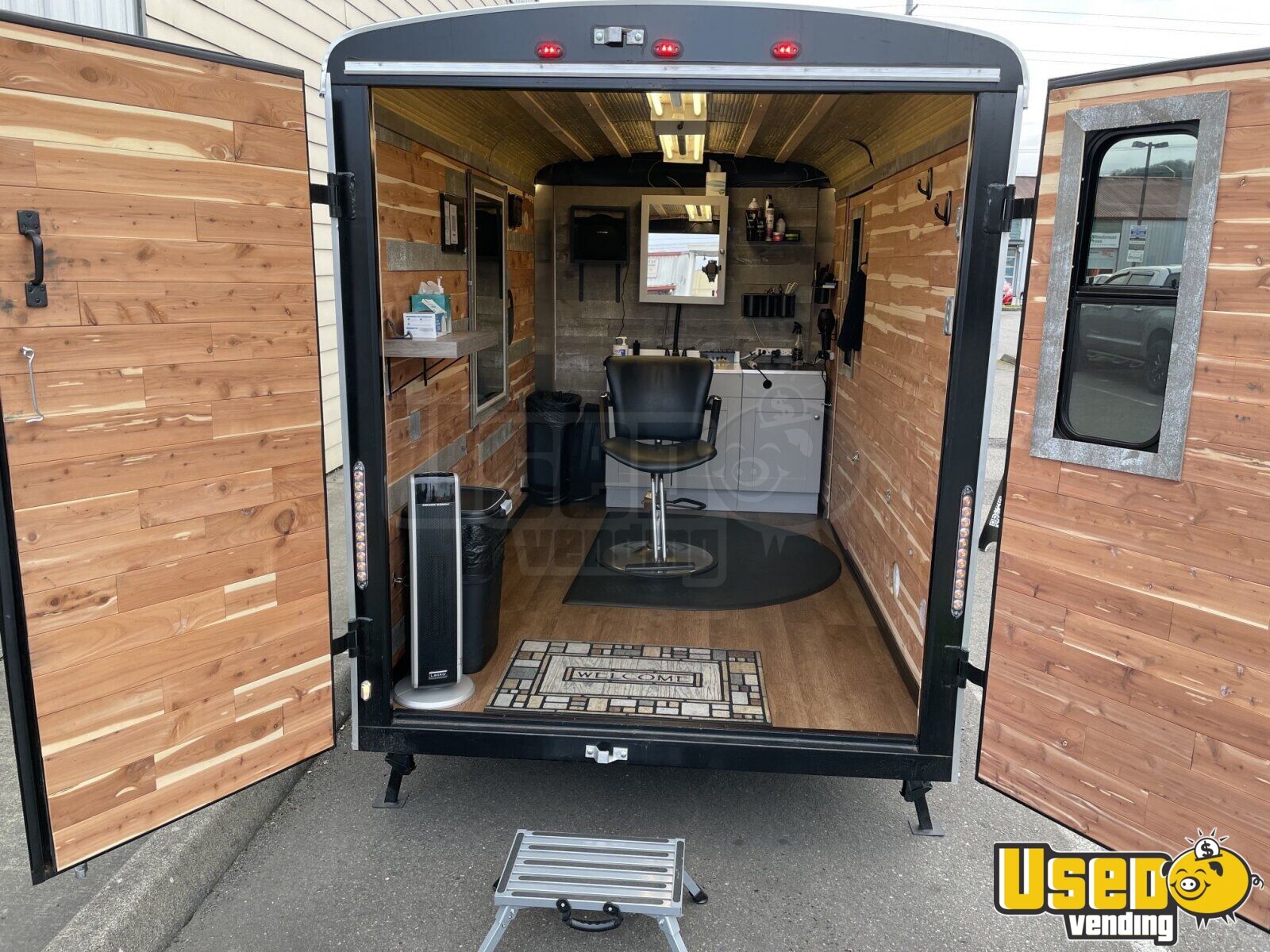 Compact 2021 6' x 10' Mobile Trailer on