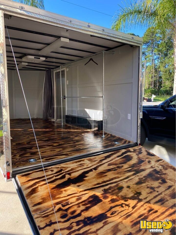 2021 United Fashion Trailer Pop-Up Shop