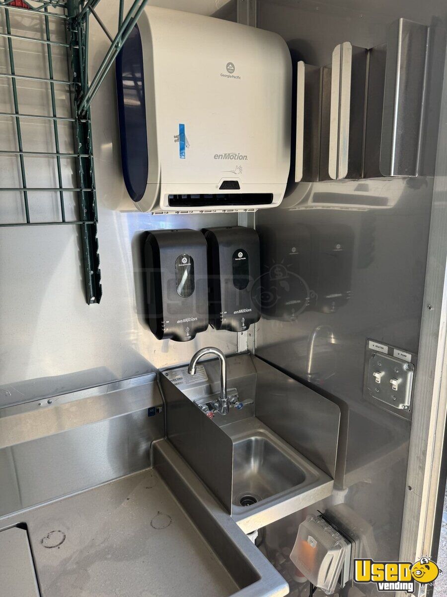 2020 Commercial Mobile Kitchen Fully Equipped 8.5' x 20' Food Trailer