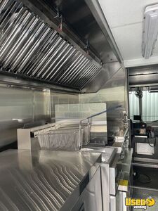 2021 P42 Utility Master Taco Food Truck Diamond Plated Aluminum Flooring Colorado Diesel Engine for Sale