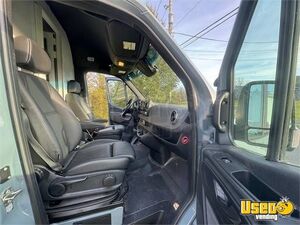 2021 Sprinter 2500 Pet Care / Veterinary Truck Electrical Outlets Virginia Diesel Engine for Sale