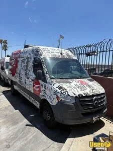 Low Mileage - 2021 24' Mercedes-Benz Sprinter Ice Cream Van with HCD Insignia for Sale in California!