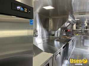 2021 V-nose Kitchen Concession Trailer Kitchen Food Trailer Removable Trailer Hitch California for Sale
