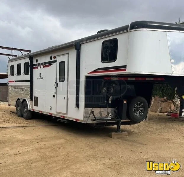 2022 3 Horse Living Quarters Trailer 3-horse Lq Trailer California for Sale