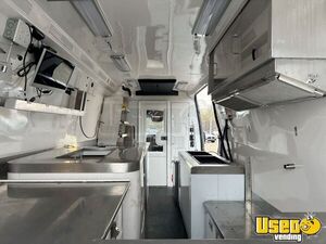 2022 4500 Extended Cargo 170in Wb Ice Cream Truck Electrical Outlets New Hampshire Diesel Engine for Sale