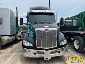 2022 579 Peterbilt Semi Truck 2 Texas for Sale