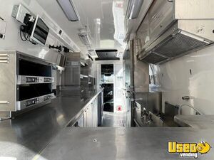 2022 All-purpose Food Truck Interior Lighting New Hampshire Diesel Engine for Sale
