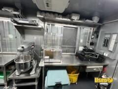 2022 Bakery Food Truck Bakery Food Truck Upright Freezer Texas Gas Engine for Sale
