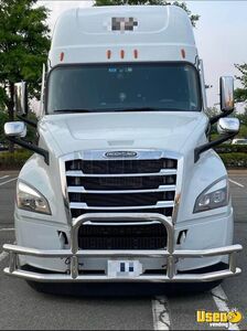 2022 Cascadia Freightliner Semi Truck 4 Virginia for Sale