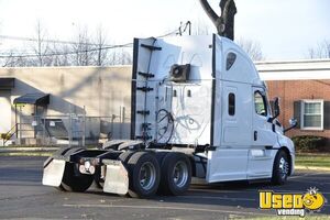 2022 Cascadia Freightliner Semi Truck 9 Pennsylvania for Sale