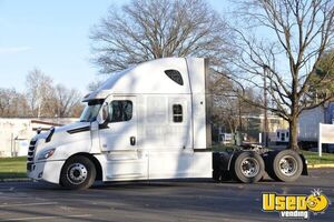 2022 Cascadia Freightliner Semi Truck Bluetooth Pennsylvania for Sale