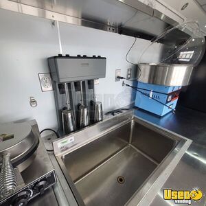2022 Commercial Chassis Ice Cream Truck Exterior Customer Counter Florida Gas Engine for Sale