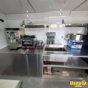 2022 Commercial Chassis Ice Cream Truck Upright Freezer Florida Gas Engine for Sale