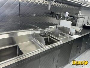 2022 Enclosed Trailer 22' 7k Kitchen Food Trailer Exterior Customer Counter Washington for Sale