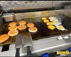 2022 Enclosed Trailer 22' 7k Kitchen Food Trailer Propane Tank Washington for Sale