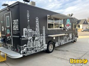 2022 F-59 Coffee & Beverage Truck Surveillance Cameras North Carolina Gas Engine for Sale