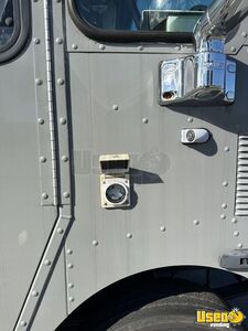 2022 F59 Catering Food Truck Interior Lighting Virginia Gas Engine for Sale