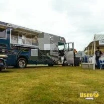2022 F59 Catering Food Truck Stainless Steel Wall Covers Virginia Gas Engine for Sale