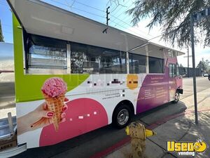2022 F59 Ice Cream And Coffee Shop Truck Ice Cream Truck Concession Window California Gas Engine for Sale