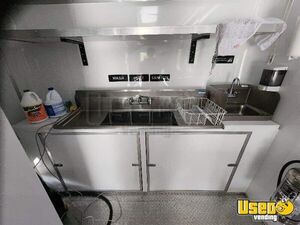2022 Food Trailer Kitchen Food Trailer Diamond Plated Aluminum Flooring Florida for Sale