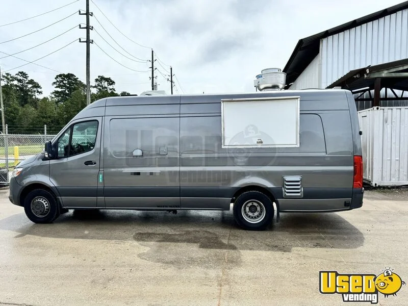 2022 Food Truck All-purpose Food Truck Texas Diesel Engine for Sale