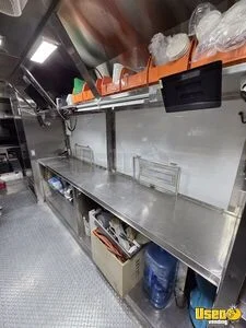 2022 Ford F59 Freightliner All-purpose Food Truck Diamond Plated Aluminum Flooring California Diesel Engine for Sale