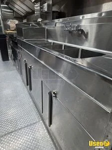 2022 Ford F59 Freightliner All-purpose Food Truck Insulated Walls California Diesel Engine for Sale