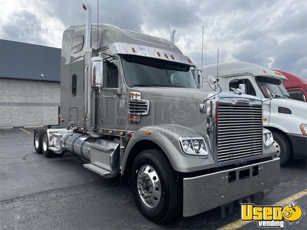 2022 Freightliner Semi Truck Missouri for Sale