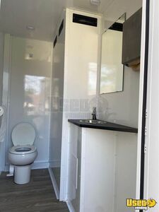 2022 Mobile Restroom Trailer Restroom / Bathroom Trailer Interior Lighting Texas for Sale