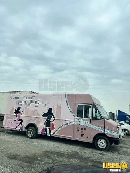 2022 P1000 E450 Mobile Boutique Illinois for Sale