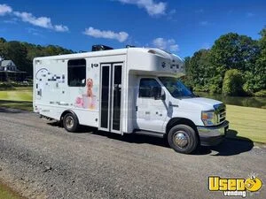 2022 Pet Stylist Elite Pet Care / Veterinary Truck Air Conditioning Georgia Gas Engine for Sale